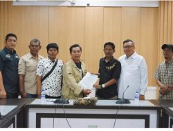 DPRD Kota Jambi Terima Aspirasi Pergerakan Rakyat Peduli Masyarakat (GERAM)   